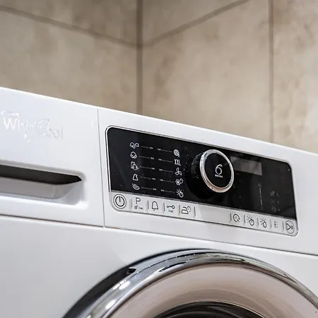 Luxury 2bedroom In Complex Family Garden With Free Parking Lejlighed Varna