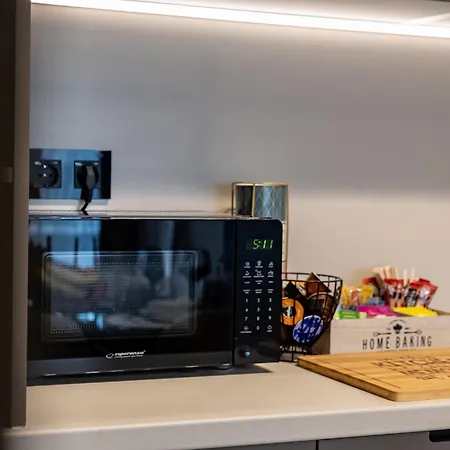 Luxury 2bedroom In Complex Family Garden With Free Parking Lejlighed