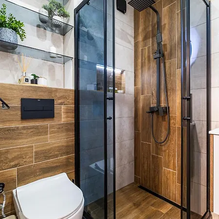 Luxury 2bedroom In Complex Family Garden With Free Parking *