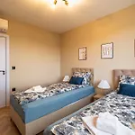 Luxury 2bedroom In Complex Family Garden With Free Parking Διαμέρισμα Βάρνα