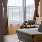 Διαμέρισμα Luxury 2bedroom In Complex Family Garden With Free Parking