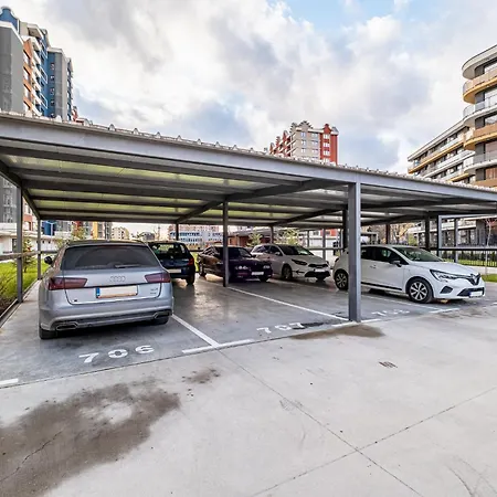 Apartment Luxury 2bedroom In Complex Family Garden With Free Parking