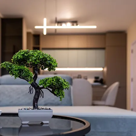Luxury 2bedroom In Complex Family Garden With Free Parking Διαμέρισμα *