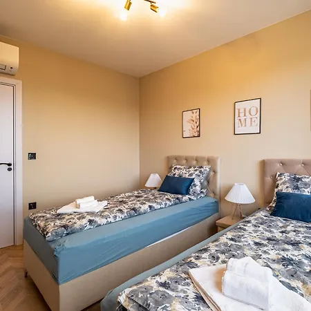 Luxury 2bedroom In Complex Family Garden With Free Parking Apartment Varna