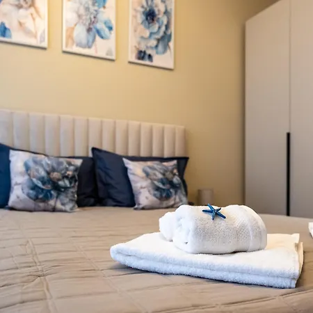 Apartment Luxury 2bedroom In Complex Family Garden With Free Parking *