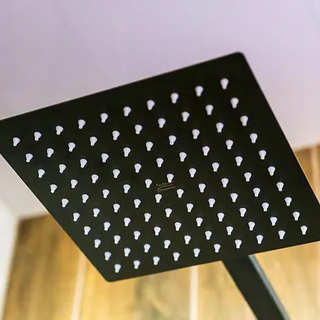 Luxury 2bedroom In Complex Family Garden With Free Parking Apartment