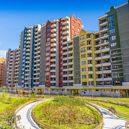 Apartment Luxury 2bedroom In Complex Family Garden With Free Parking *