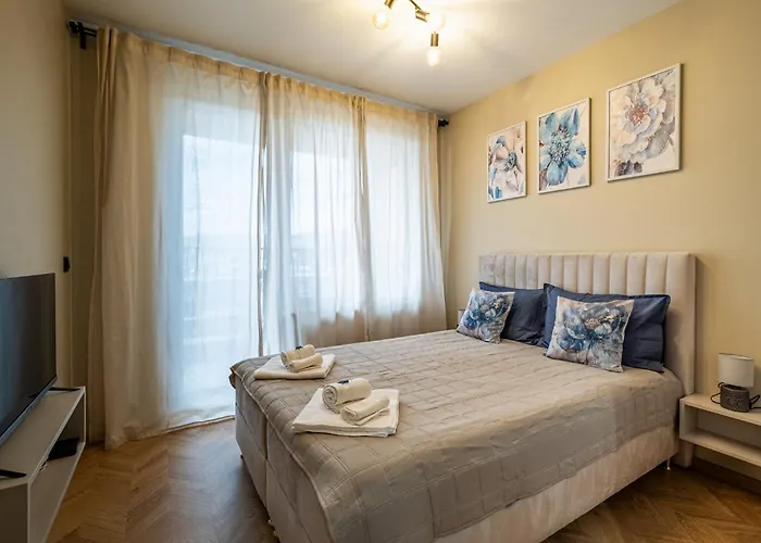 Appartement Luxury 2bedroom In Complex Family Garden With Free Parking *