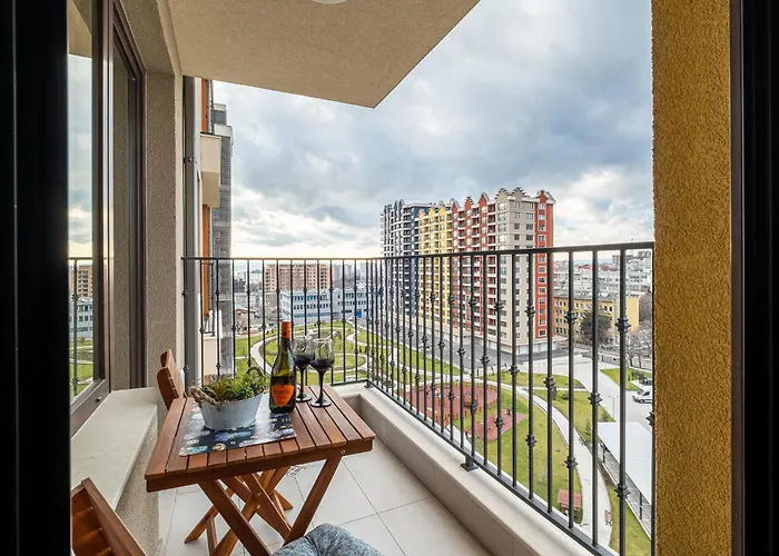 Luxury 2bedroom In Complex Family Garden With Free Parking Варна
