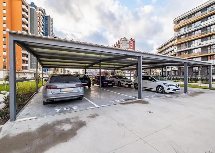 Апартаменты Luxury 2bedroom In Complex Family Garden With Free Parking