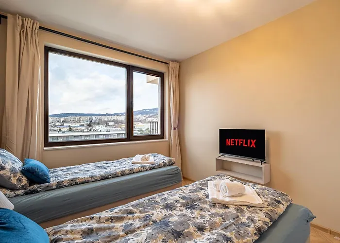 Appartement Luxury 2bedroom In Complex Family Garden With Free Parking *