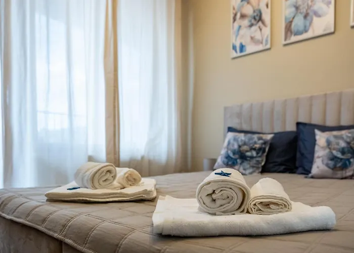Апартаменты Luxury 2bedroom In Complex Family Garden With Free Parking