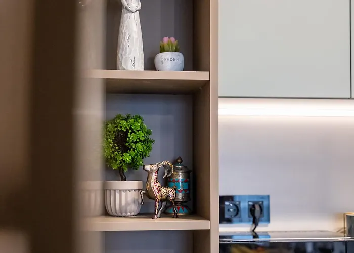Luxury 2bedroom In Complex Family Garden With Free Parking Апартаменты *