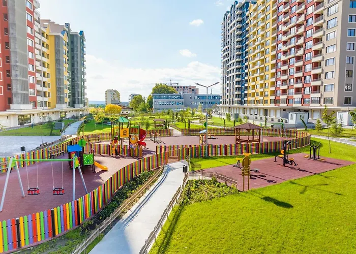 Апартаменты Luxury 2bedroom In Complex Family Garden With Free Parking